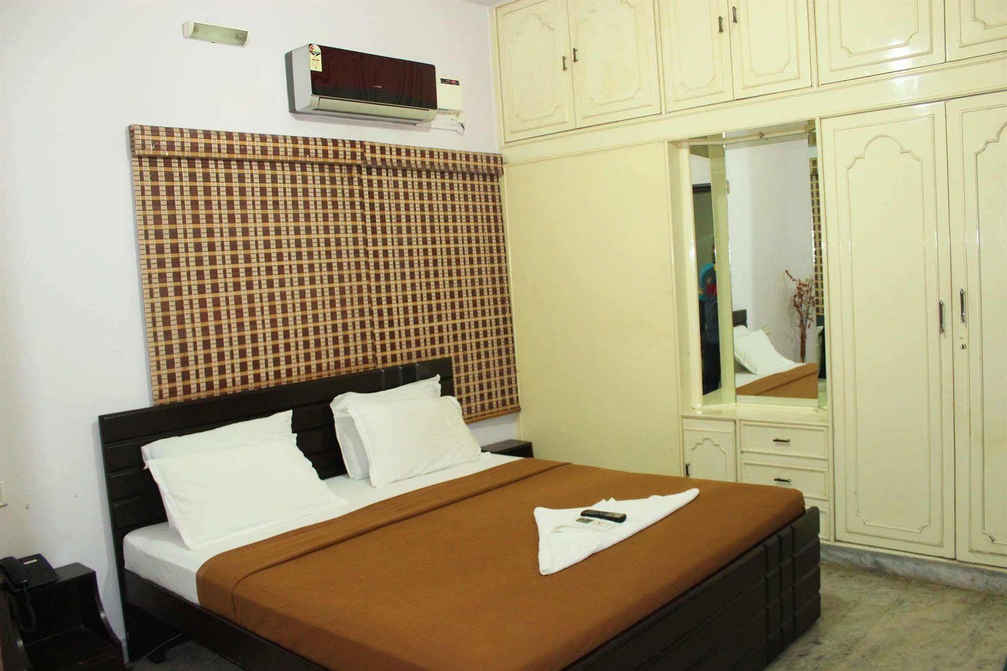 The New Casablanca Boutique Hotel Bangalore Eksteriør billede